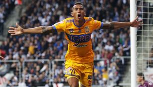 Francisco Meza durante el festejo del gol del triunfo de Tigres