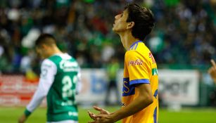 Jürgen Damm en un partido con Tigres