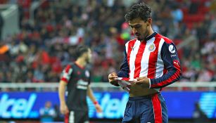 Alanís se lamenta en un juego con Chivas