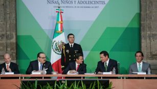Peña Nieto y Osorio Chong, durante la Tercera Sesión Ordinaria del SIPINNA