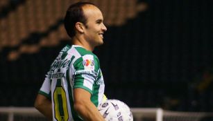 Donovan, durante su presentación con León