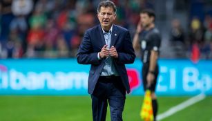 Osorio camina en su área técnica