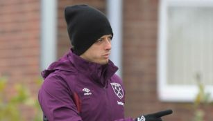 Javier Hernández, en una práctica del West Ham