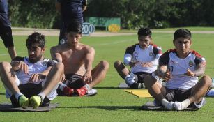 Pizarro y López, durante la pretemporada con Chivas