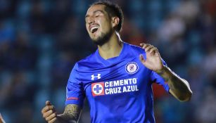 Roco se lamenta en un juego con Cruz Azul