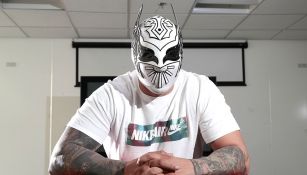 Sin Cara en las instalaciones de RÉCORD