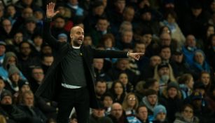 Guardiola da indicaciones en encuentro de Champions 