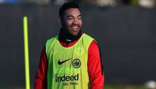 Marco Fabián en un entrenamiento con el Eintracht Frankfurt