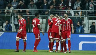 Bayern Munich celebra el gol el primer gol del encuentro 