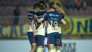 Jugadores del América celebran gol en Concachampions