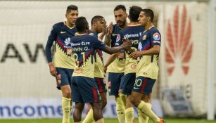 América festeja triunfo frente a Monarcas en la J7