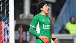 Ochoa celebra un gol del Standard en la Jupiler Pro League