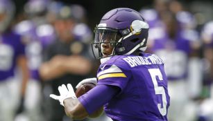 Teddy Bridgewater manda pase en partido frente a San Diego Chargers 