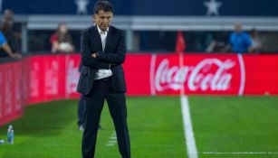 Osorio observa pensativo el duelo del Tri en EU