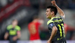 Chucky Lozano festeja gol con el PSV