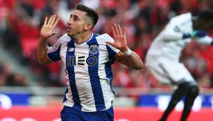 Héctor Herrera celebra su gol en el Clásico de Portugal