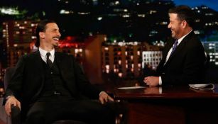 Zlatan mantiene entrevista con Jimmy Kimmel en su programa 