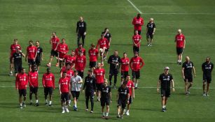 Jugadores del Toronto reconocen cancha de Chivas