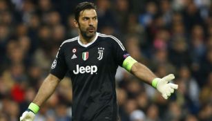 Buffon protesta durante un partido