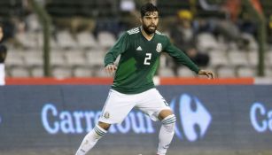 Néstor Araujo, en un partido amistoso con la Selección Mexicana