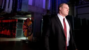 Kane se prepara para un show de la WWE