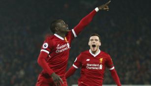 Sadio Mané celebra gol con Liverpool