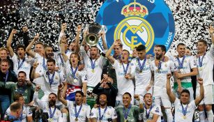 La plantilla del Real Madrid levanta el título de Champions League