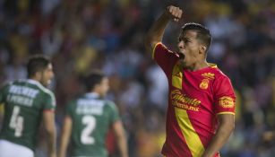 Ángel Sepúlveda festeja un gol con su exequipo Morelia