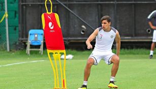 Josecarlos Van Rankin en un entrenamiento de Chivas