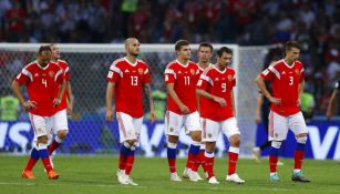 Jugadores de Rusia se lamentan al ser eliminados por Croacia
