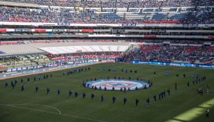 La cancha del Azteca no lució en óptimas condiciones