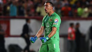 Marchesin celebra un gol del América en el Apertura 2018