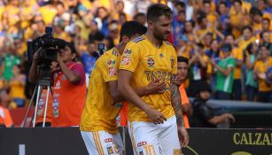 Gignac festeja un gol con Tigres