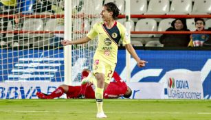 Diego Lainez festeja un gol ante Pachuca