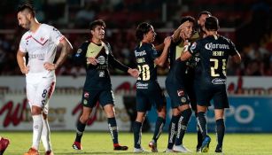 Jugadores del América celebran un gol ante Veracruz en Copa MX