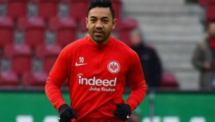 Maco Fabián se prepara para un juego del Eintracht Frankfurt