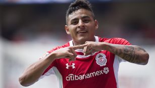 Vega sigue haciendo goles para los Diablos Rojos