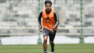 Erick Gutiérrez, durante un entrenamiento con el Tricolor