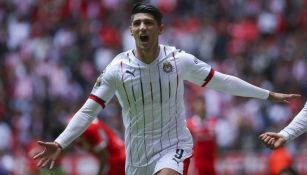 Alan Pulido celebrando un gol el torneo pasado 