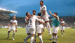 Pumas celebra una anotación ante León