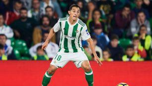 Andrés Guardado, durante un partido con el Betis