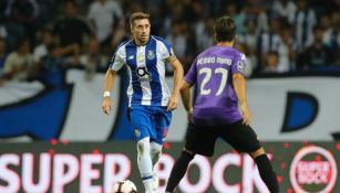 Héctor Herrera durante el partido entre Porto y Moreirense