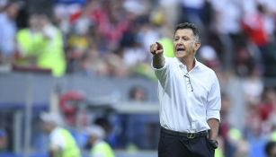 Osorio da instrucciones en partido de la Selección Mexicana 