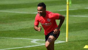 Marco Fabián entrena con el Eintracht Frankfurt