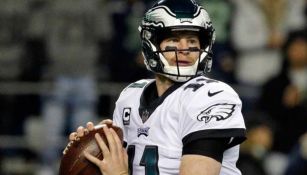 Carson en un juego con los Eagles 