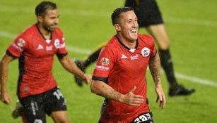 Javier Ramos festeja gol con Lobos BAUP