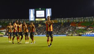 Carlos Ferreira celebra anotación contra La Fiera