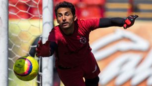 Luis MIchel durante un entrenamiento con Xolos