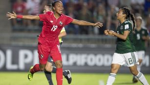 Riley festeja el gol que 'mató' a México