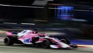 Checo Pérez durante la calificación en el GP de Singapur